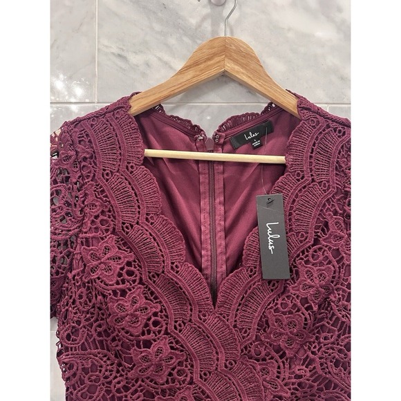 Lulus Angel in Disguise Burgundy Lace Skater Dress Size L Short Sleeve NWTs - Picture 4 of 8